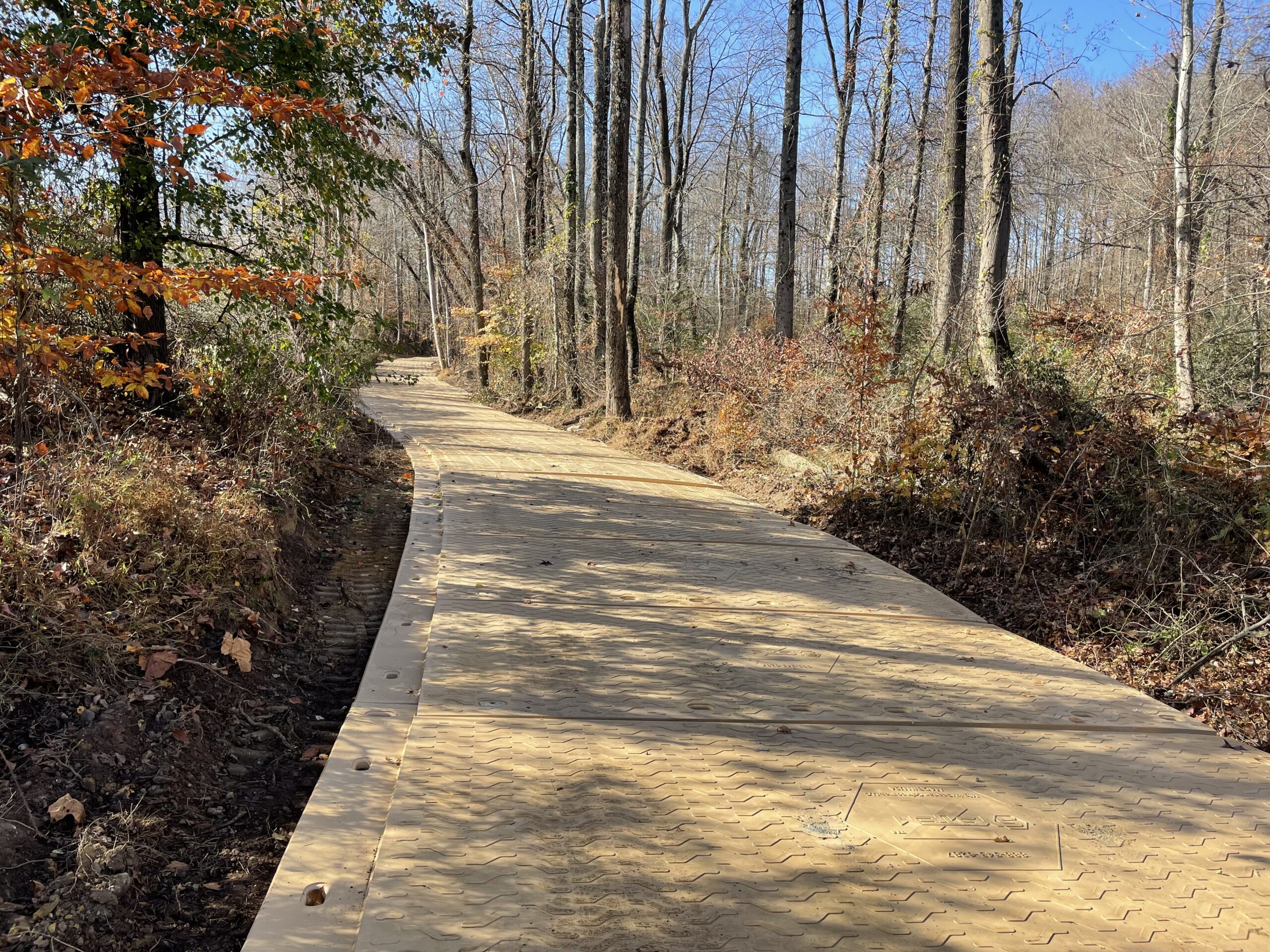 Composite-mat-road-sewer-line-repair