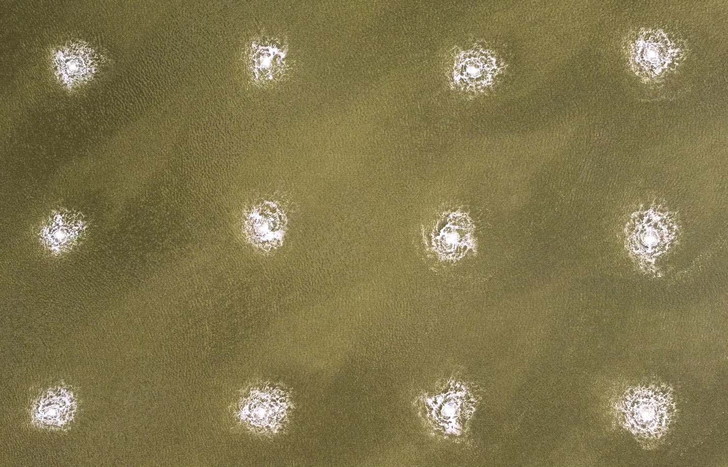 Subsurface aeration water treatment system