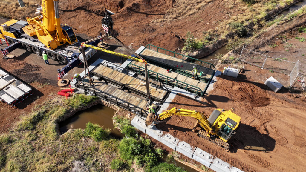 temporary bridge-Maui