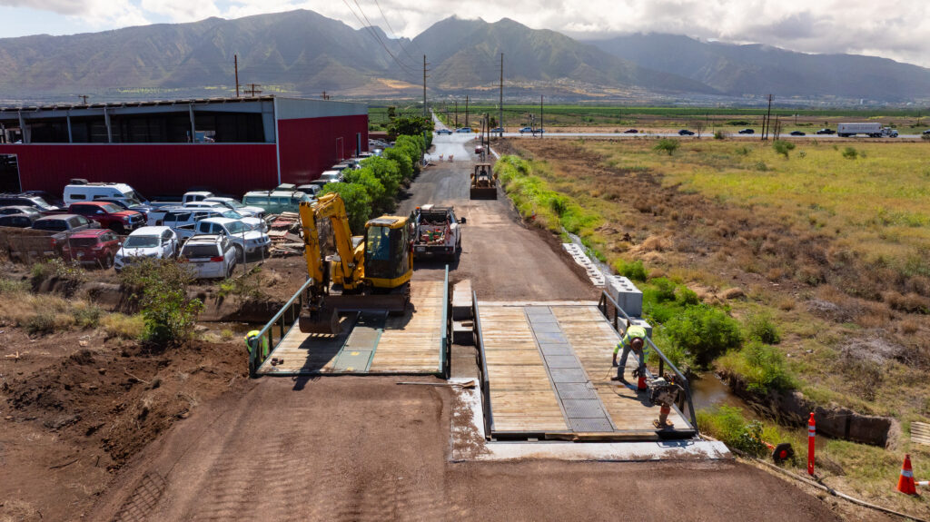 temporary bridge-Maui
